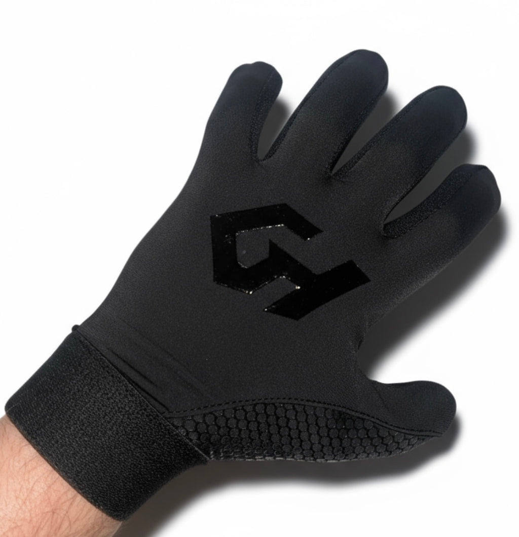 Game in hand (black out)